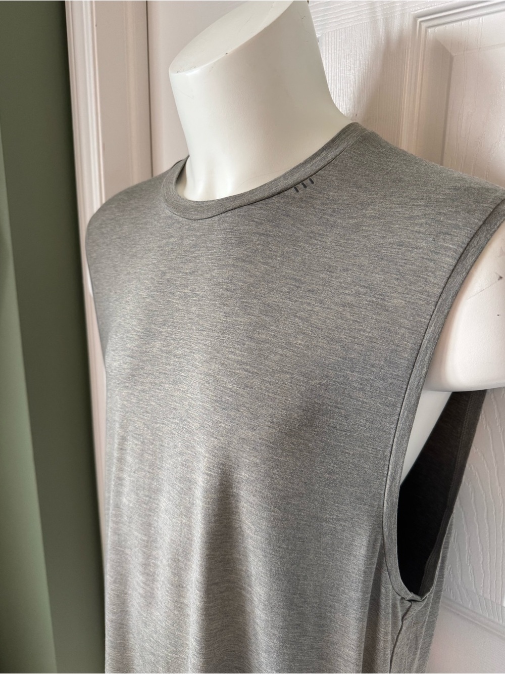 Brand New Mens Lululemon Balancer Tank Top Size XL NWT